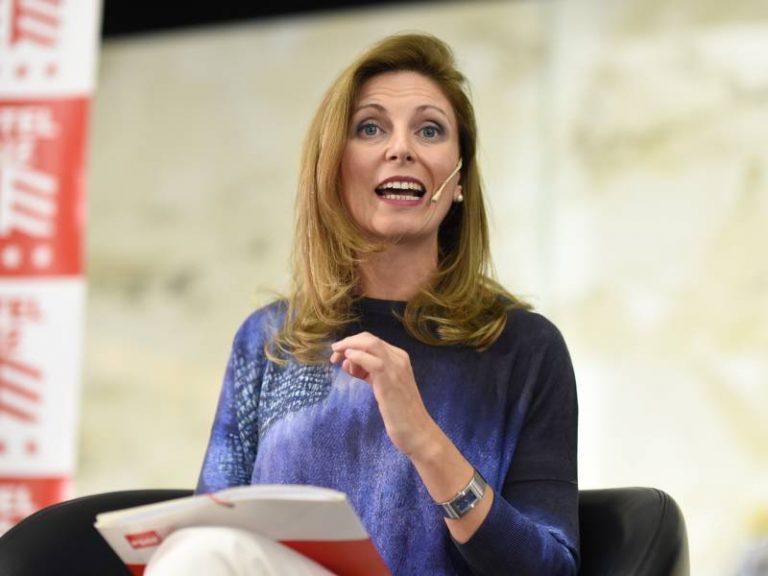 Castellón limita a 80 personas el aforo de actos organizados por terceros