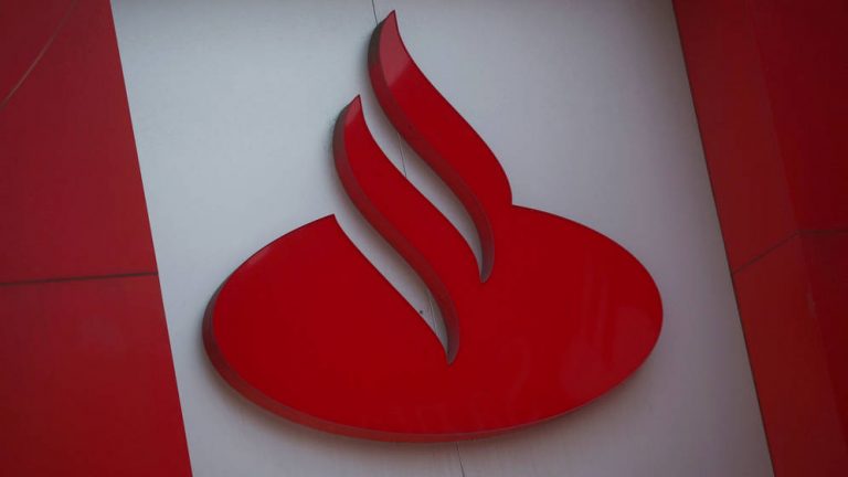 Santander propone prejubilaciones desde los 55 años