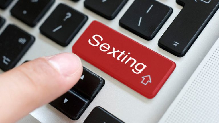 La Comunidad imparten talleres para que los adolescentes aprendan a protegerse de los riesgos sexuales de Internet