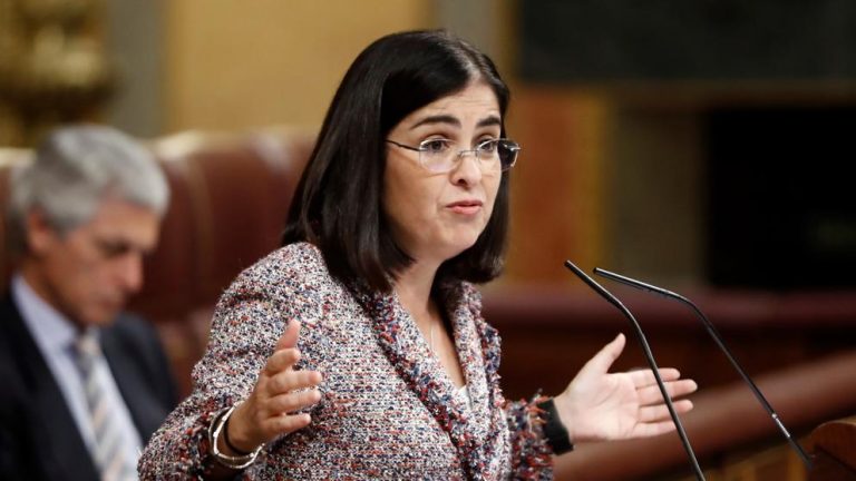 Gobierno refuerza su política migratoria en Canarias