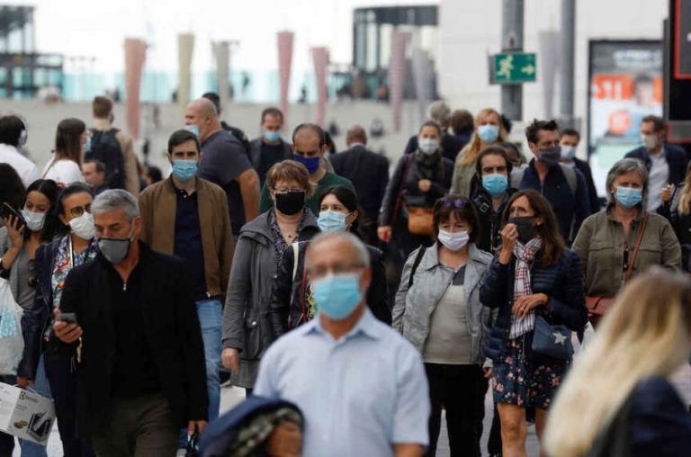 Sanidad notifica 17.395 nuevos casos, un ligero descenso frente al martes de la semana anterior