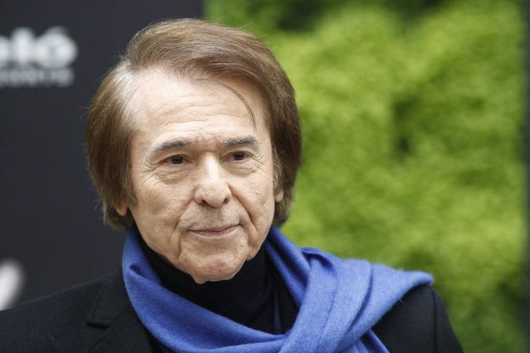 Raphael critica la eliminación del castellano como lengua vehicular