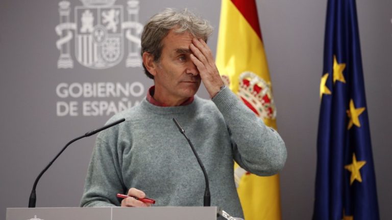 Simón pide disculpas por sus comentarios sobre las enfermeras