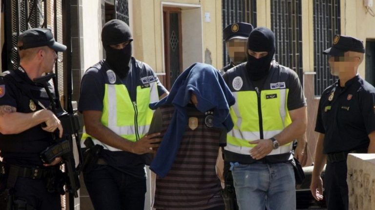 Célula yihadista que atentó en Cataluña tenía planeado atacar el 20 de agosto en el Camp Nou