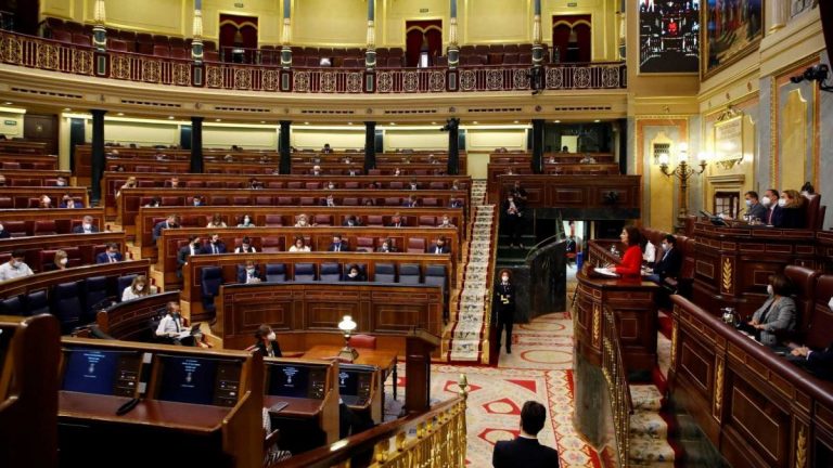 La Comisión de Presupuestos del Congreso examina las cuentas y sus casi 4.000 enmiendas