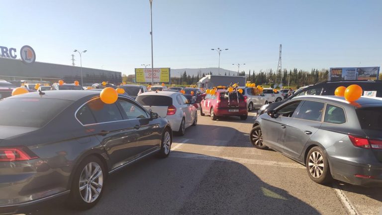 Miles de vehículos recorren las capitales de Castilla-La Mancha en contra de la 'Ley Celaá'