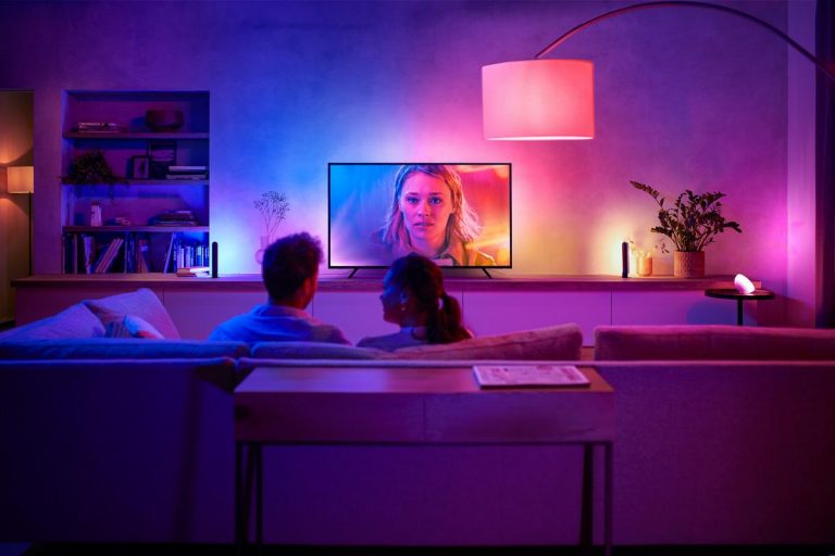 Iluminación inteligente para el televisor, entre las novedades de Philips Hue