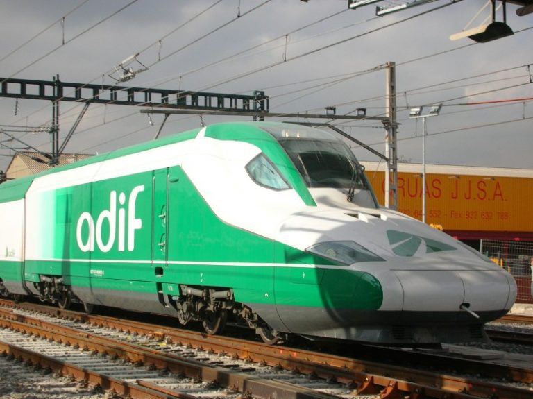 Adif amplía sus pérdidas a 506 millones hasta septiembre por las restricciones a la movilidad