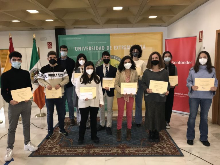 UEx y el Banco Santander entregan los Premios a los Mejores Expedientes Académicos