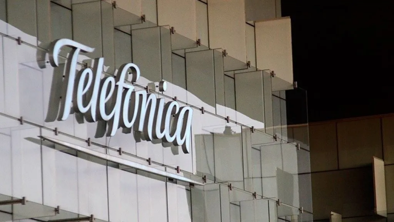Telefónica se dispara casi un 9% en Bolsa y alcanza los 3,59 euros