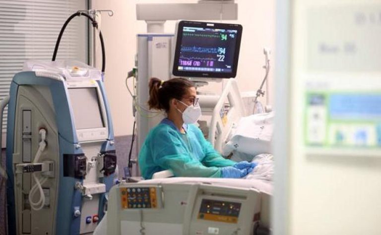 Asturias suma 12 fallecimientos y 71 hospitalizaciones