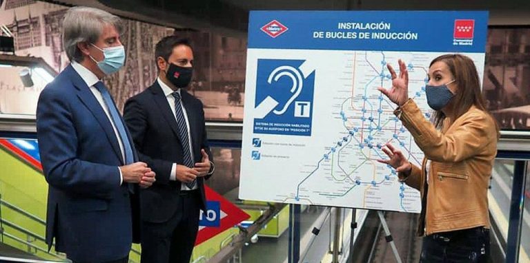 Madrid adapta interfonos de Metro para facilitar la comunicación a las personas con discapacidad auditiva