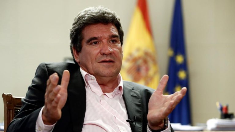 Escrivá anuncia 7.000 plazas de acogida en Canarias