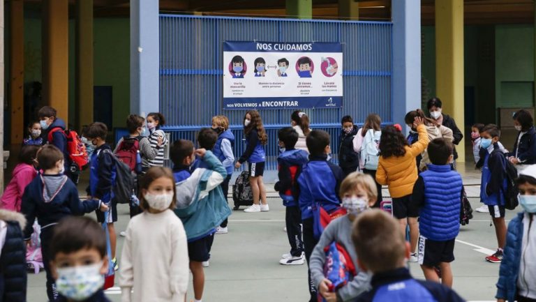 Descienden a 1.194 los casos en la comunidad educativa gallega