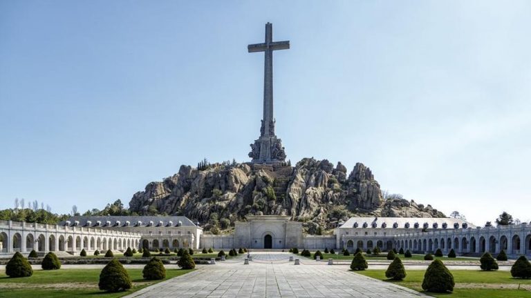 Moncloa hará una web del Valle de los Caídos