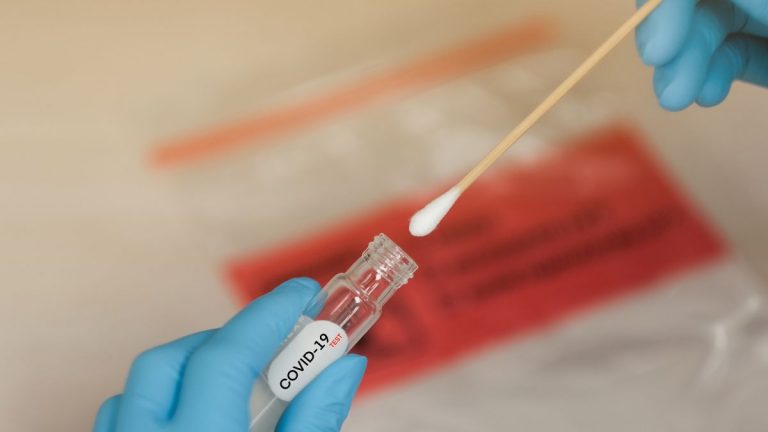 Empresa valenciana distribuirá el primer test de autodiagnóstico aprobado por la UE para la venta