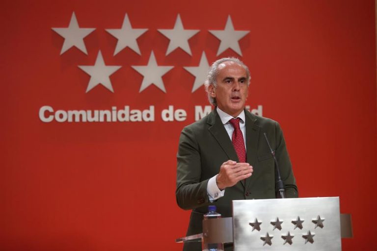 La Comunidad prohibirá salir de Madrid durante cuatro días por el puente de La Almudena