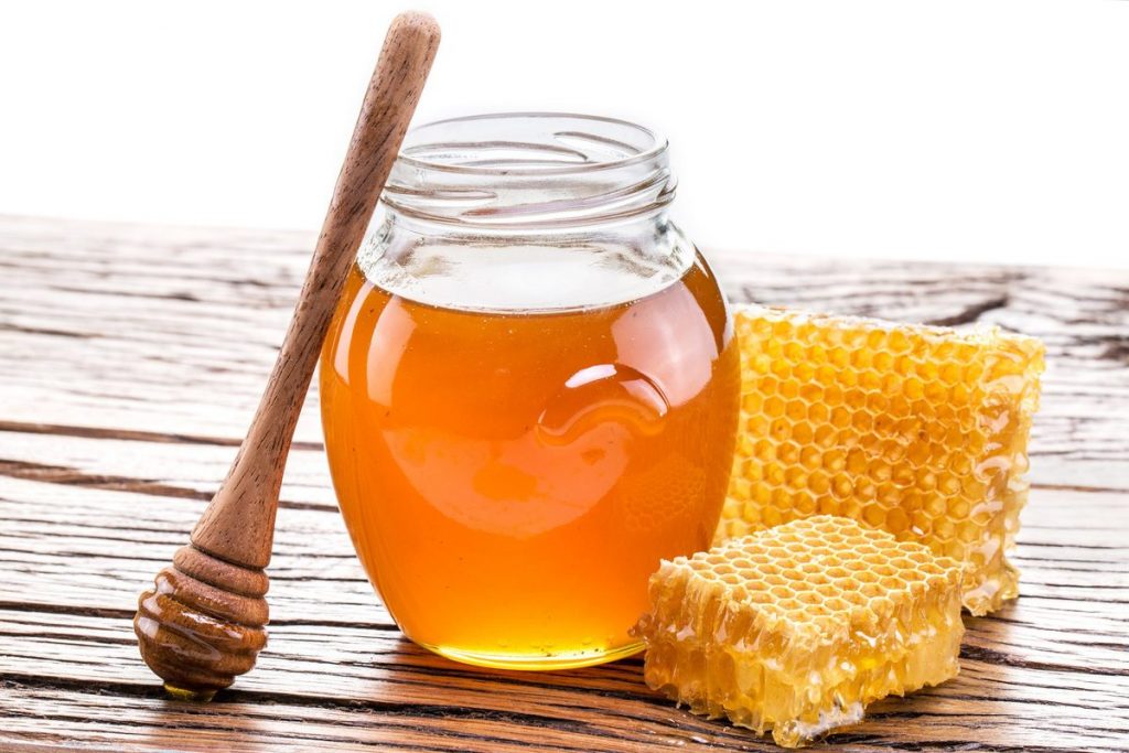 Beneficios de la miel cuando te vas en un dolor de garganta