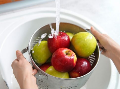 CÓMO DESINFECTAR LA FRUTA 1 CÓMO DESINFECTAR LA FRUTA