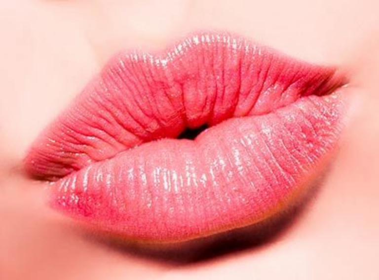 Cómo conseguir unos labios carnosos sin operaciones