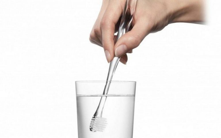 Cómo desinfectar un cepillo de dientes