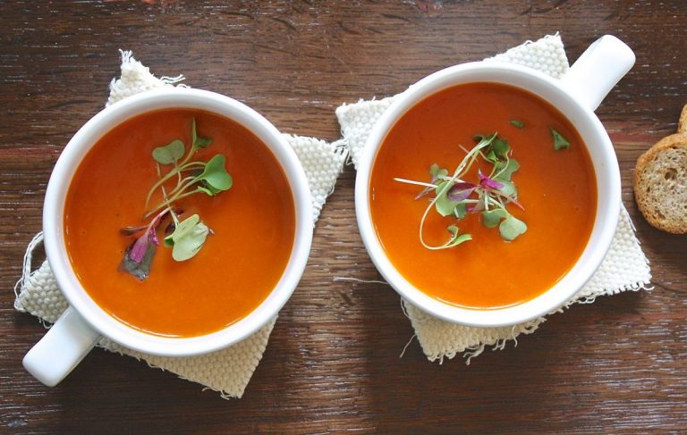 Cómo hacer una sopa de tomate deliciosa e ideal para perder un montón de kilos