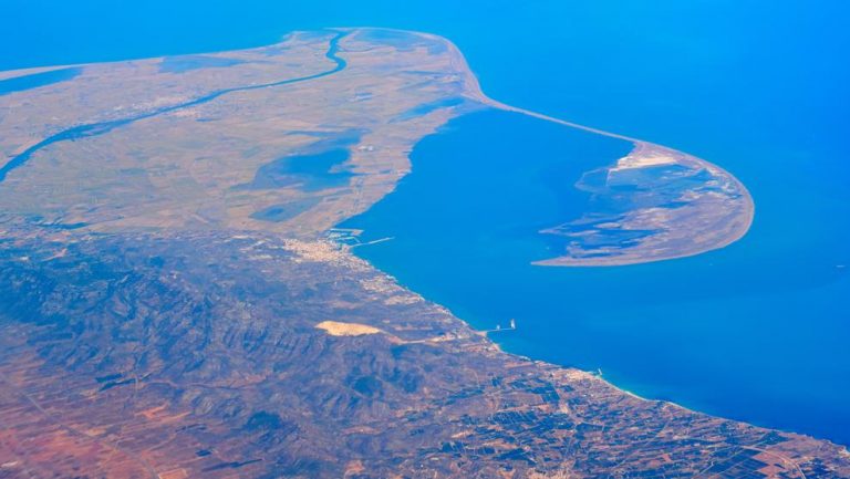 El Gobierno presenta el Plan para la protección del Delta del Ebro
