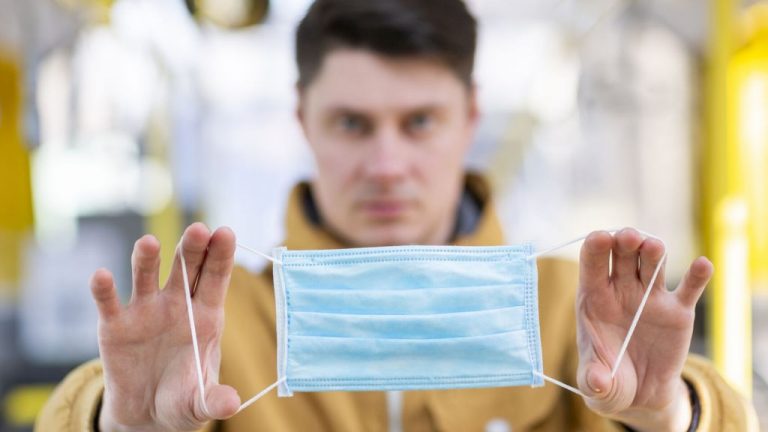 Atente a las consecuencias: daños que provoca usar mal la mascarilla