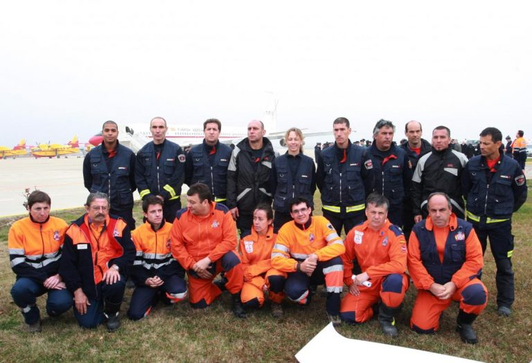 El Grupo de Emergencia interviene en un simulacro de terremoto