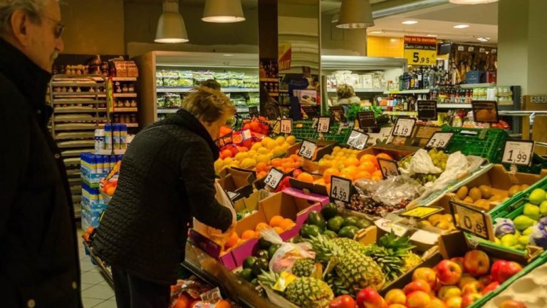 El IPC suma en octubre su séptima tasa negativa tras caer hasta el -0,8%