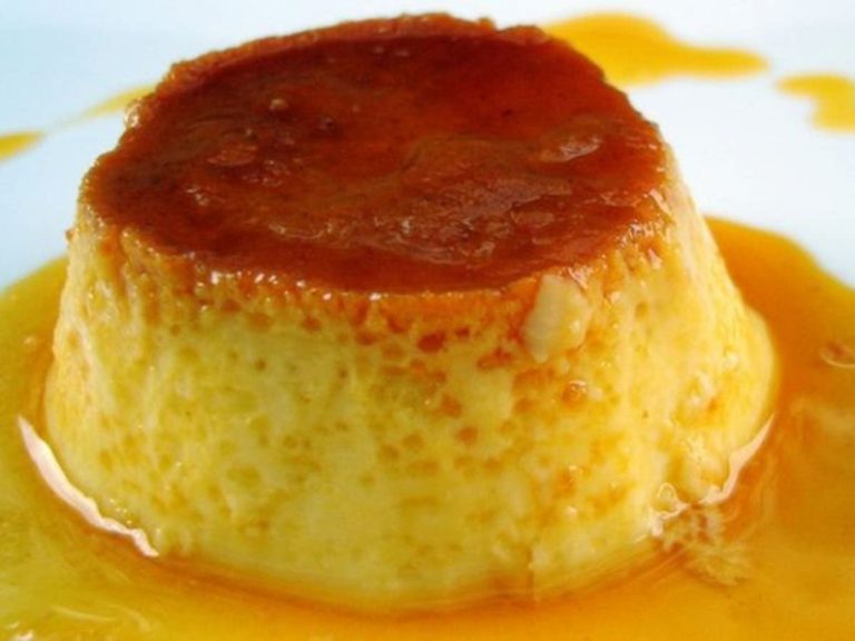 Así puedes hacer un flan de galletas en el microondas