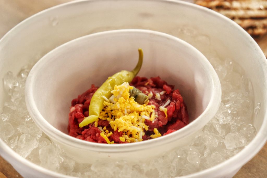 El lujo de Hevia se reinventa y lanza un nuevo servicio de delivery con chef en casa 2 Madrid