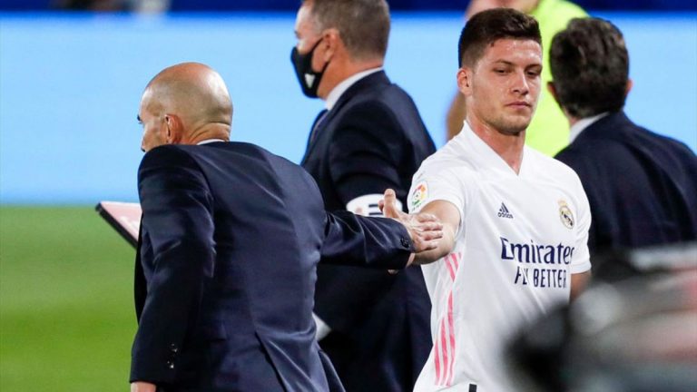 Jovic se revuelve para afianzar su permanencia en el Real Madrid