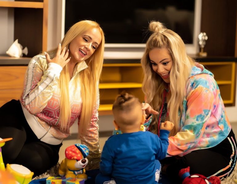 La Húngara lanza 'Mi niño Manuel' con su hija