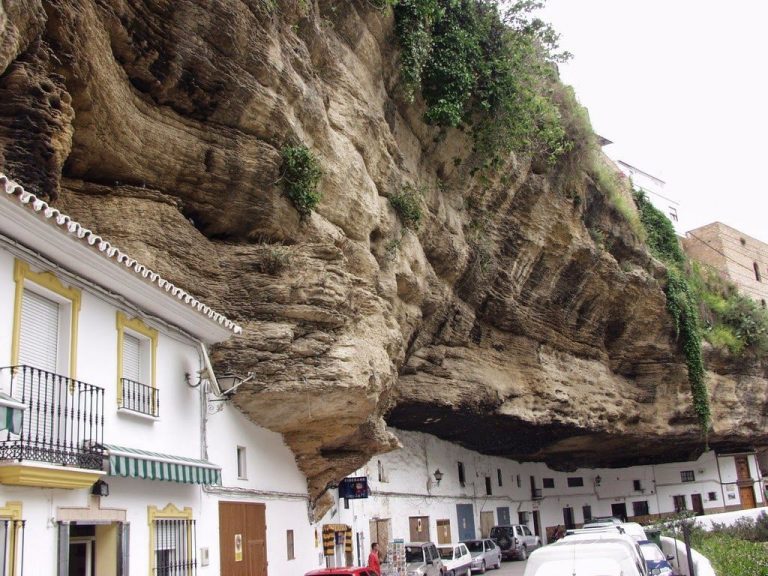 Los pueblos más extraños de España que te sorprenderán