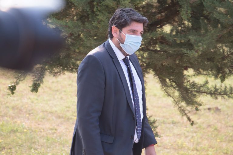 Murcia dice que dos positivos procedentes de Barajas provocaron el 80% de sus contagios en agosto