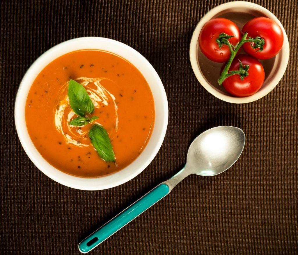 Cómo hacer una sopa de tomate deliciosa e ideal para perder un montón de kilos 48 Paso 4: Cocción final