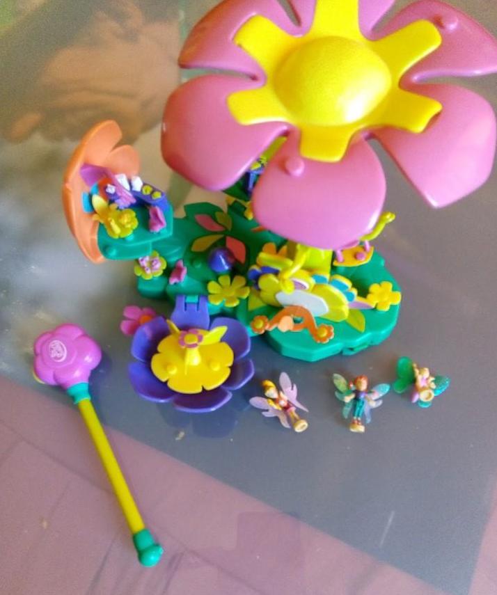 Polly Pocket, el juguete estrella de los 90 que ahora se vende por miles de euros 4 Polly Pocket hadas de las flores