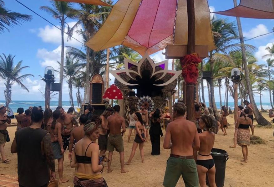 Qué es una rave 2 Lugares para hacer una rave