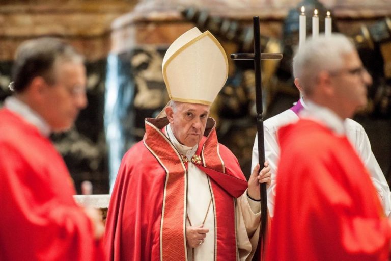 Vaticano matiza las palabras del Papa sobre las uniones homosexuales