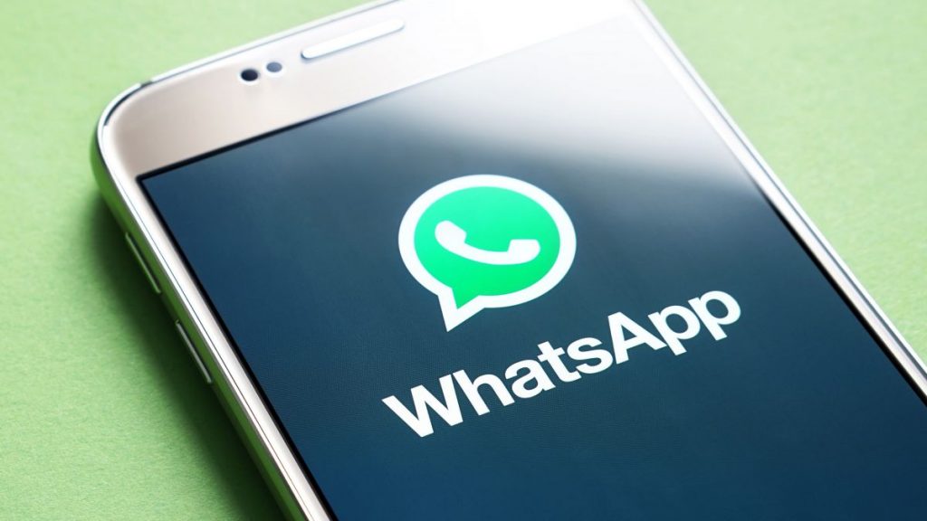 Cómo conservar los mensajes temporales de WhatsApp aunque se autodestruyan 140 Pantalla de inicio de WhatsApp
