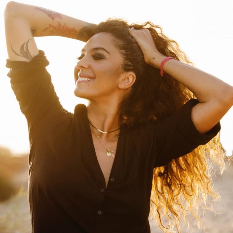 Alba Molina presenta 