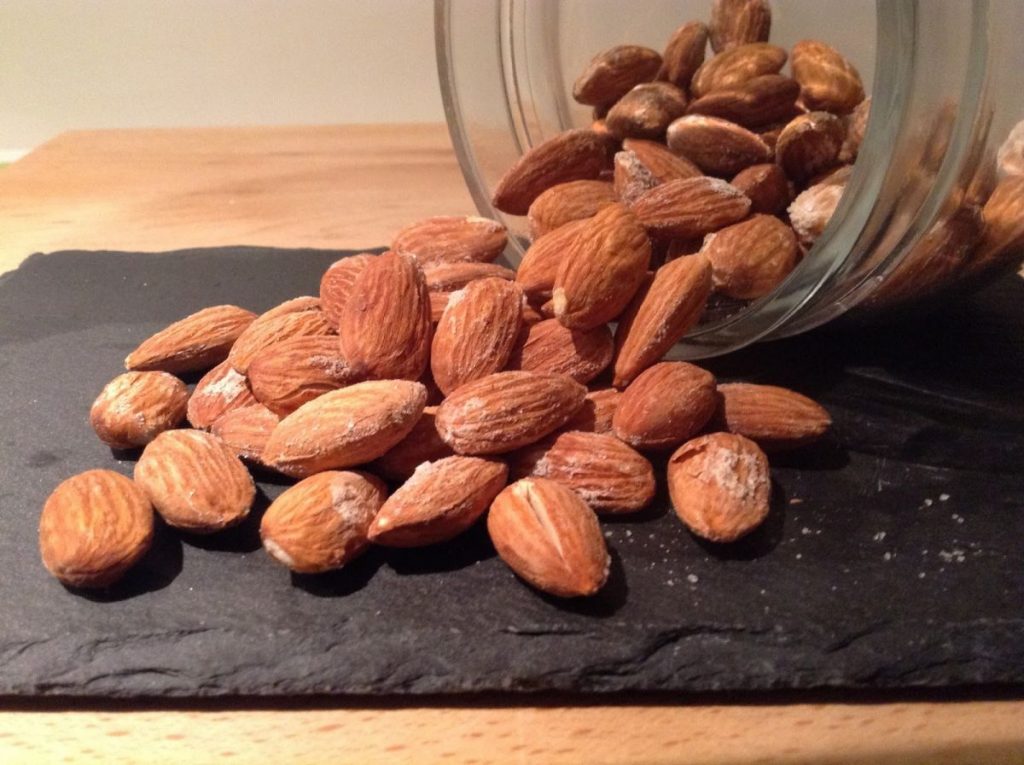 Cómo hacer unas almendras fritas en el microondas