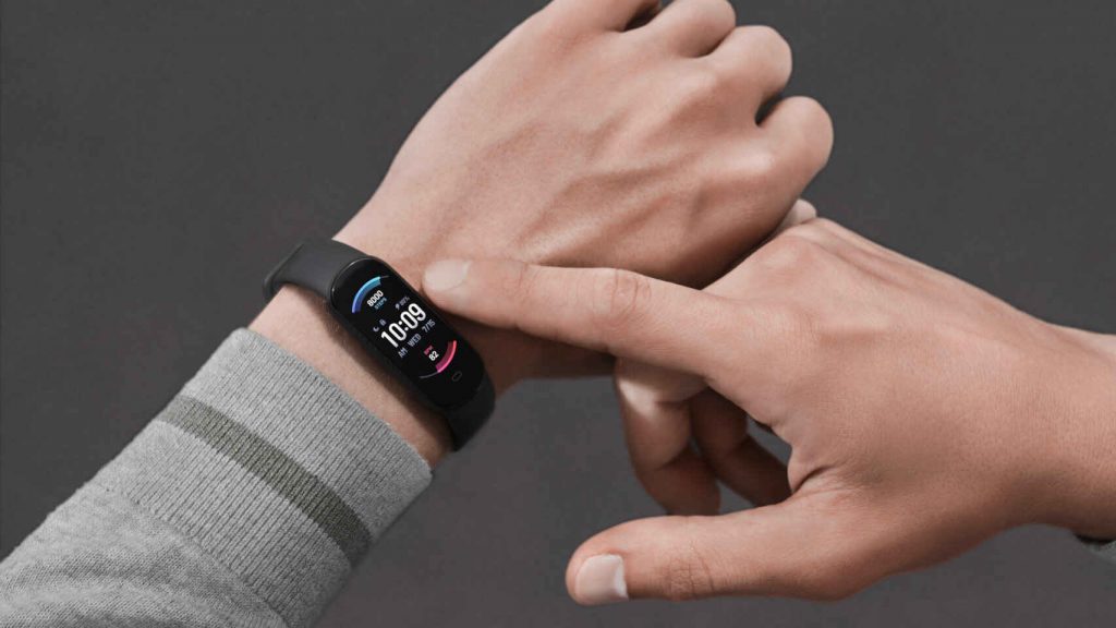 La pulsera electrónica que hace mucho más que conectarte con alerta.