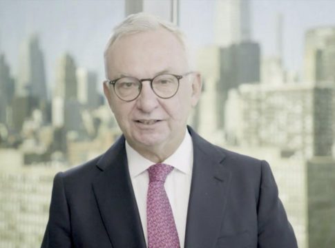 baselca astrazeneca Baselga (AztraZeneca) espera tener hasta tres vacunas disponibles a finales de año