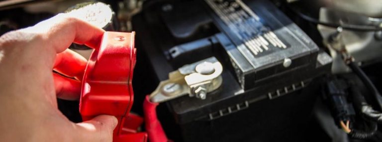 Cómo cambiar la batería de tu coche paso a paso