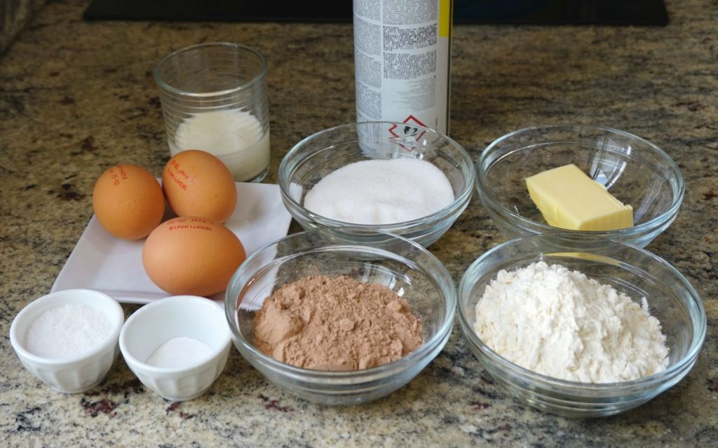 Trucos para saber si un bizcocho está crudo 4 Ingredientes para el Bizcocho