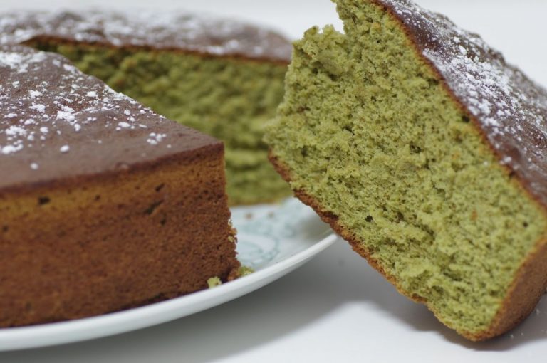 Cómo hacer un bizcocho de té matcha
