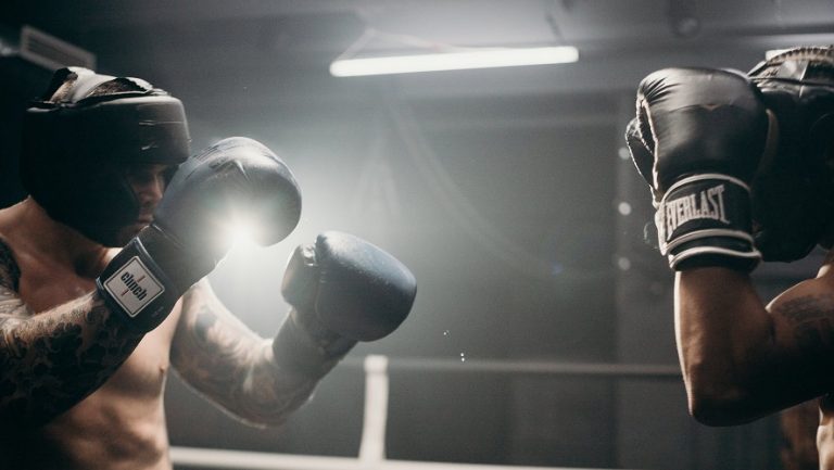 El horario imposible de Fury vs Joshua en Wembley divide a los fans
