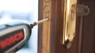 Cómo cambiar un bombín